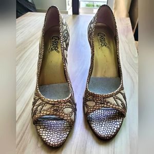 Carlos Santana Heels, Tan & Gold Pattern 6 1/2